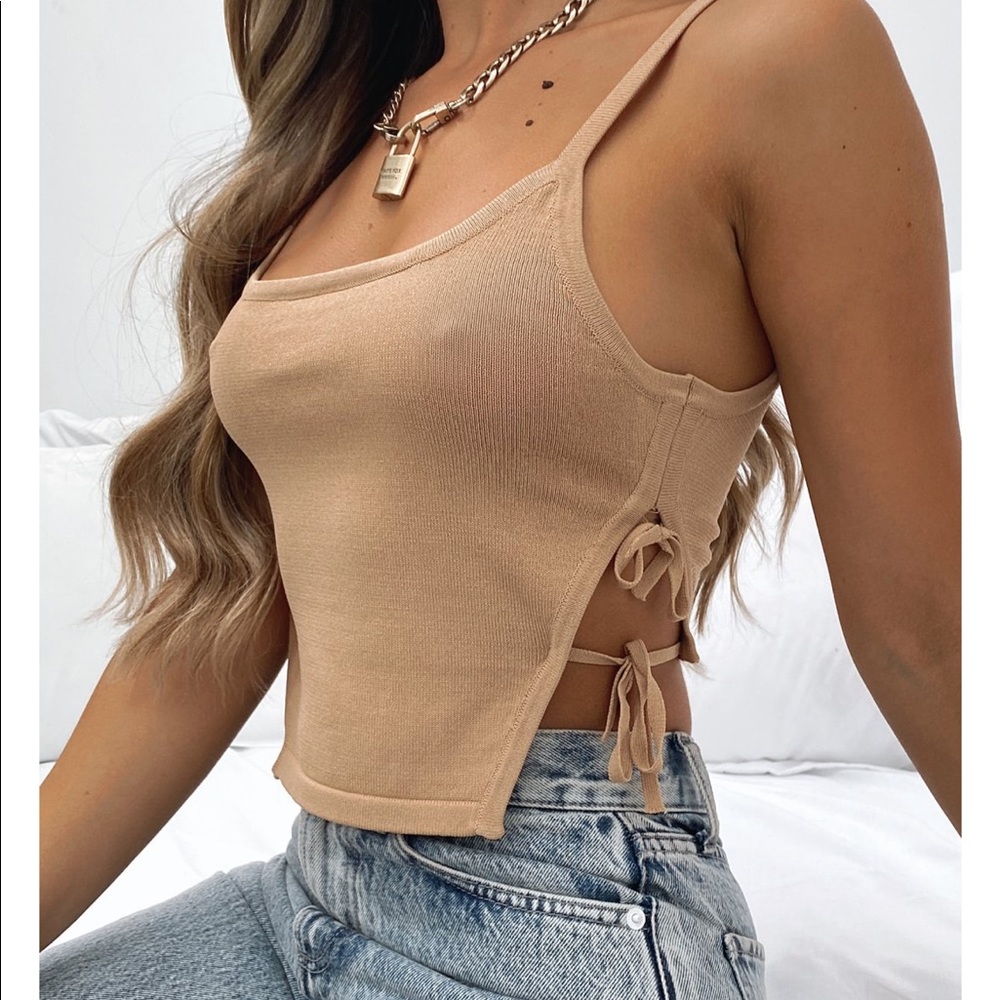 White fox boutique - Persevere cropped tank in tan